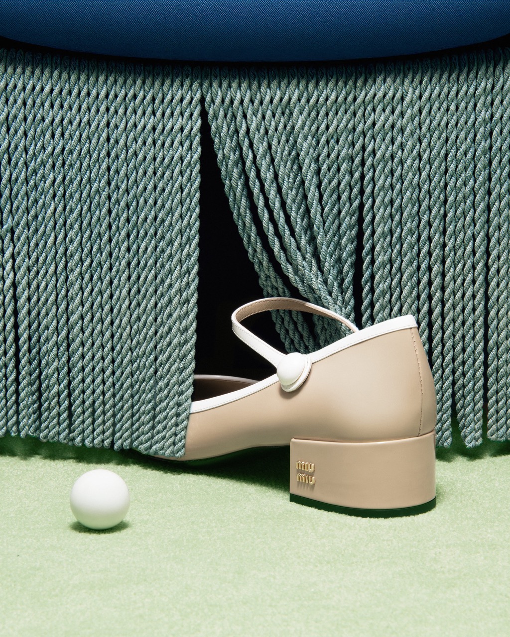 D LA REPUBBLICA - Photography by PIERRE TOSTAIN